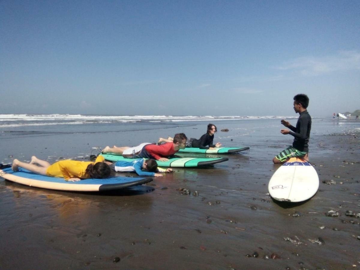 The Nyamo Surf & Stay Пулукан Екстериор снимка